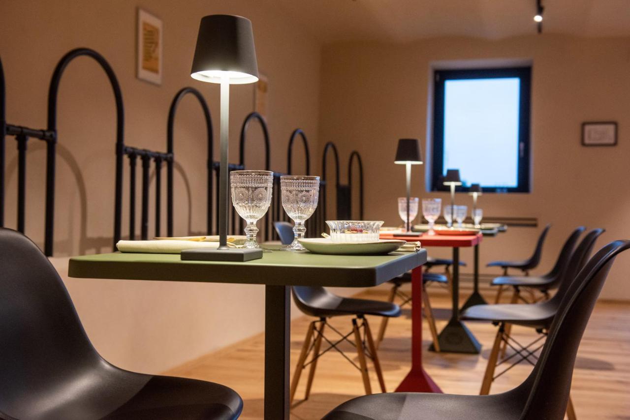 Вилла Relais Chiarene Новелло Экстерьер фото