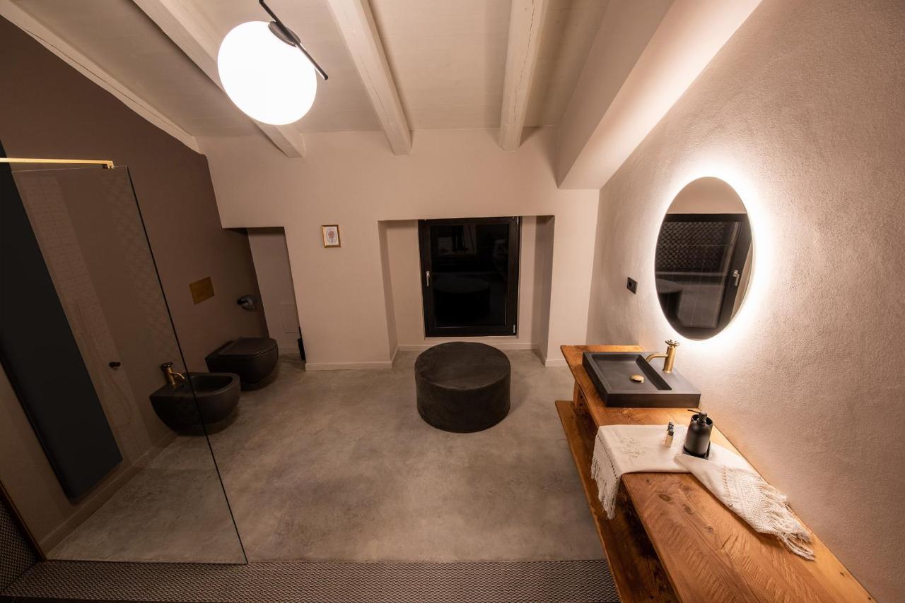 Вилла Relais Chiarene Новелло Экстерьер фото
