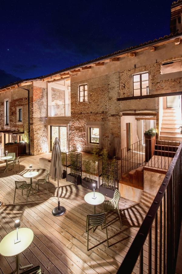 Вилла Relais Chiarene Новелло Экстерьер фото