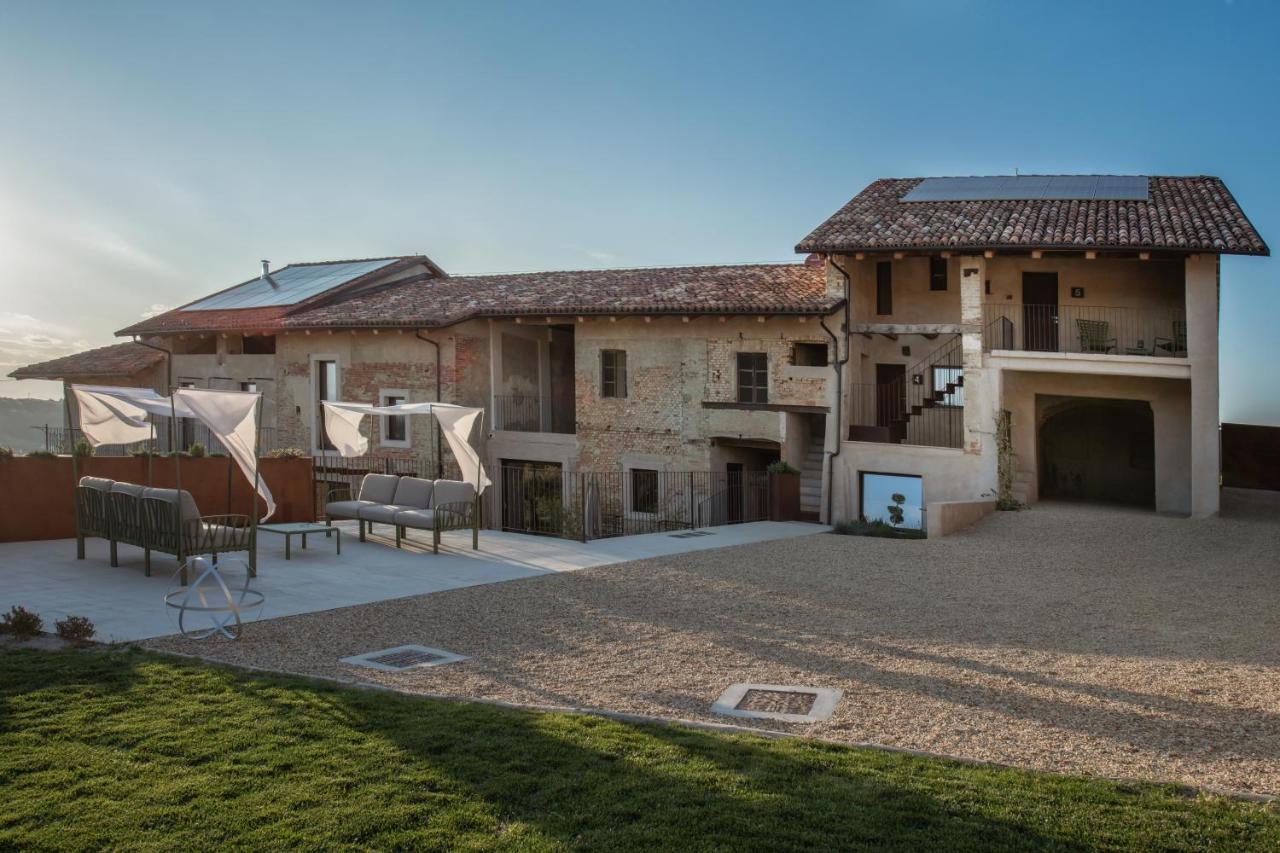 Вилла Relais Chiarene Новелло Экстерьер фото