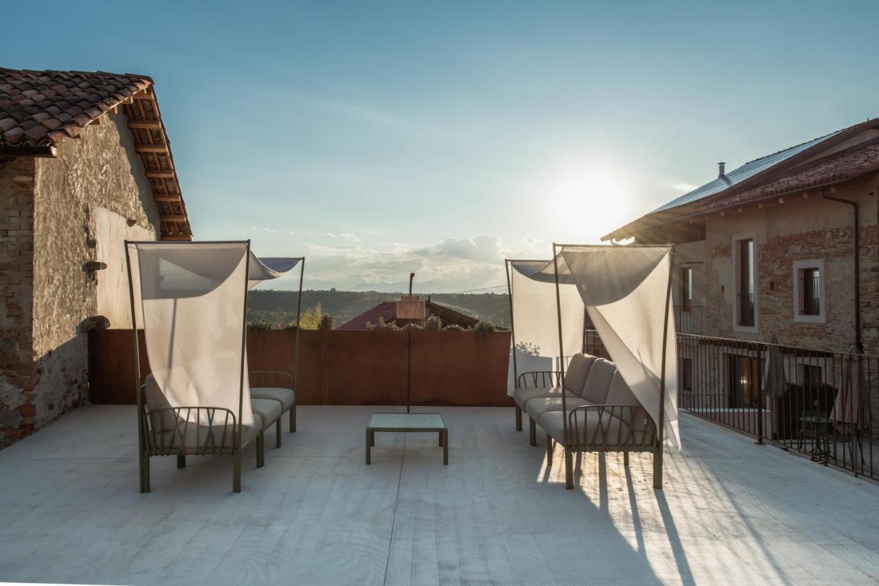 Вилла Relais Chiarene Новелло Экстерьер фото